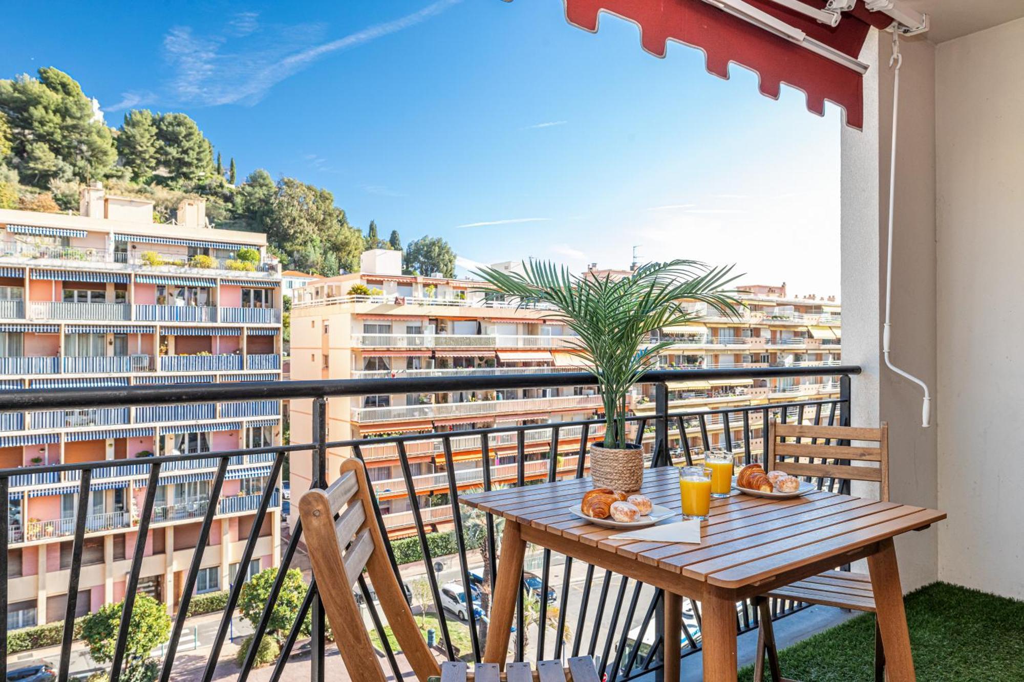 Intercontinental Superbe Appartement Avec Piscine Menton Eksteriør billede
