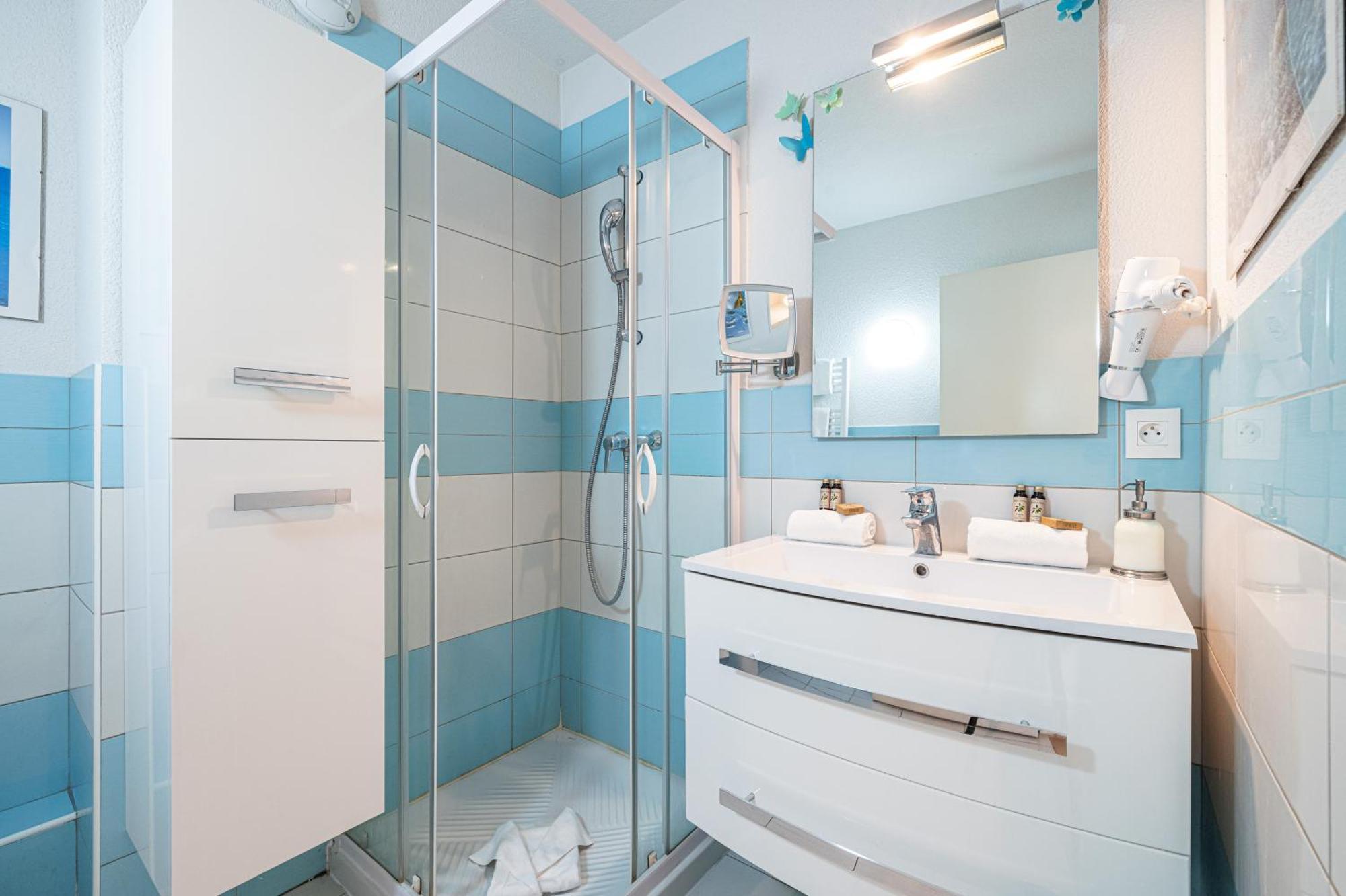 Intercontinental Superbe Appartement Avec Piscine Menton Eksteriør billede