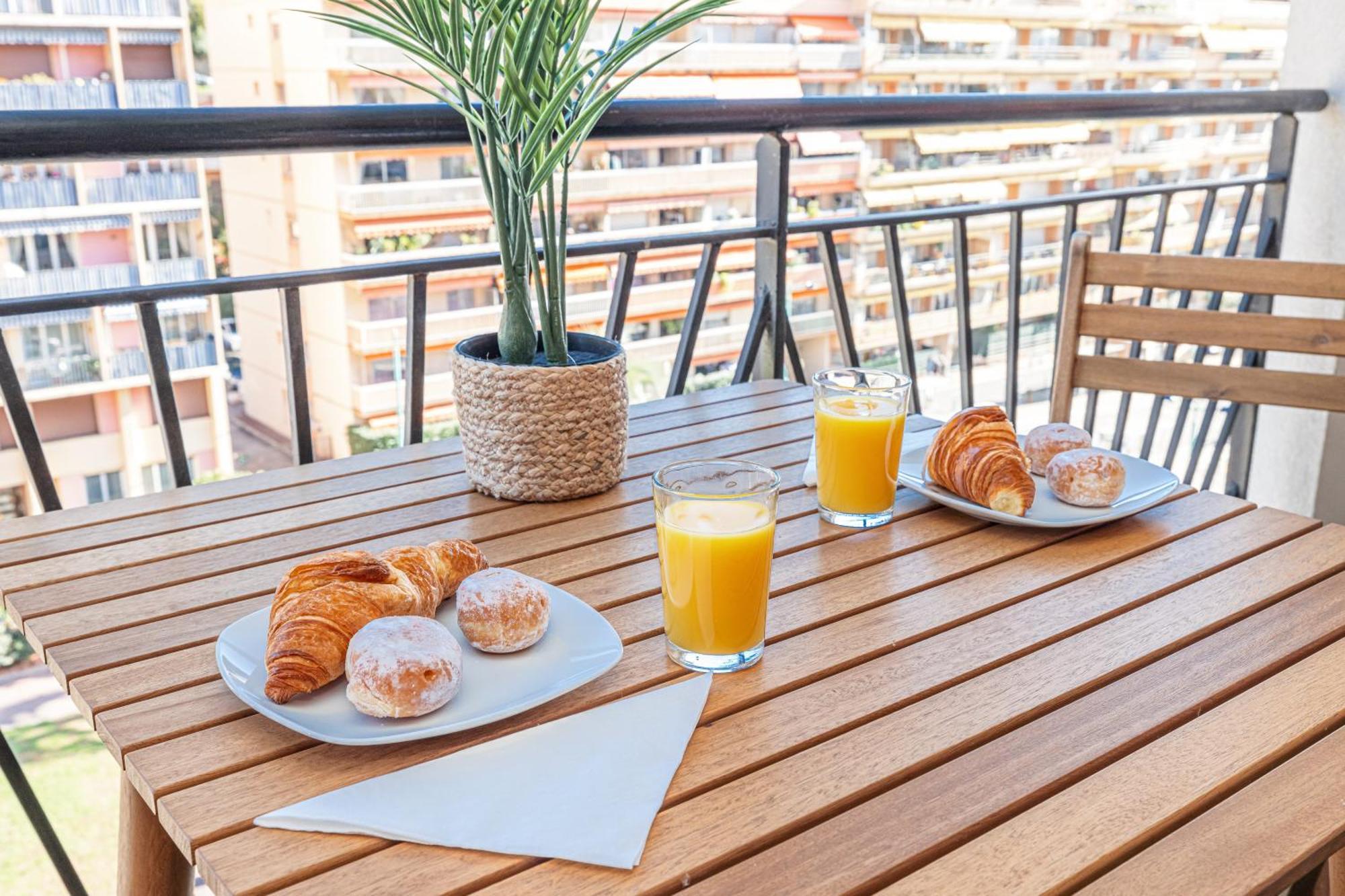Intercontinental Superbe Appartement Avec Piscine Menton Eksteriør billede