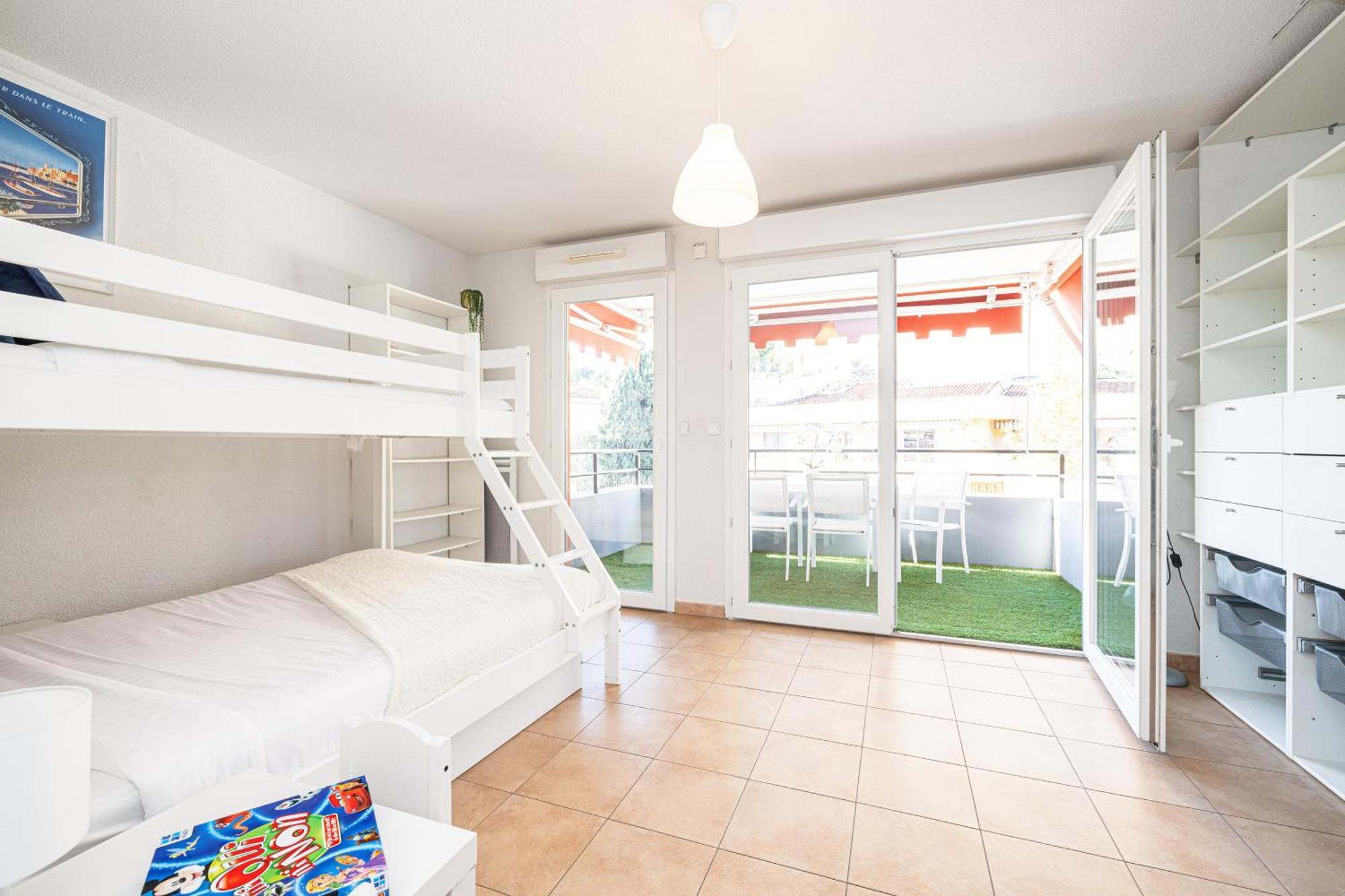 Intercontinental Superbe Appartement Avec Piscine Menton Eksteriør billede