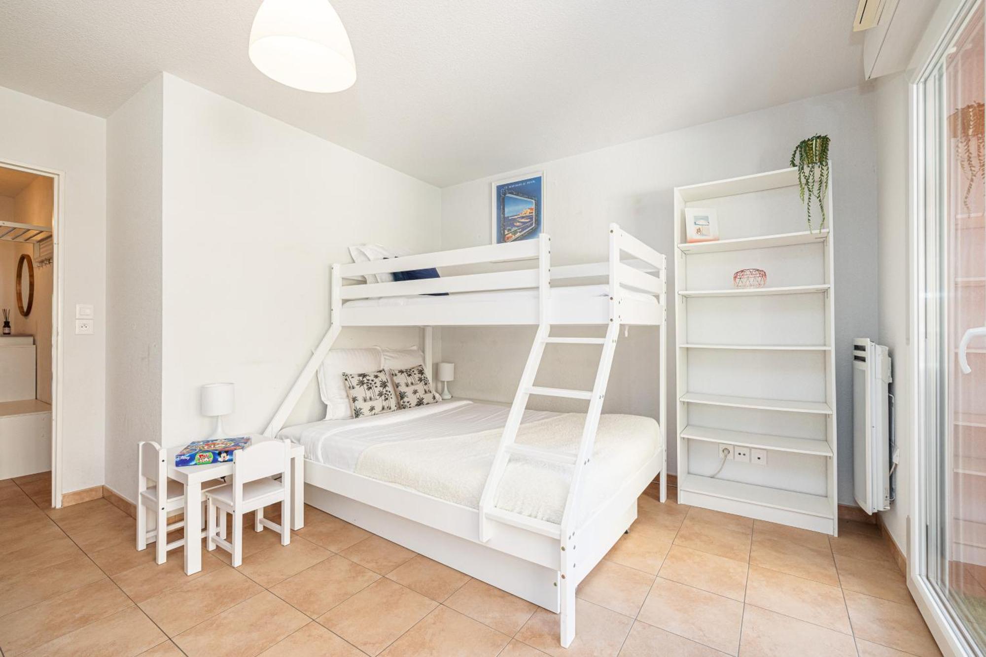 Intercontinental Superbe Appartement Avec Piscine Menton Eksteriør billede